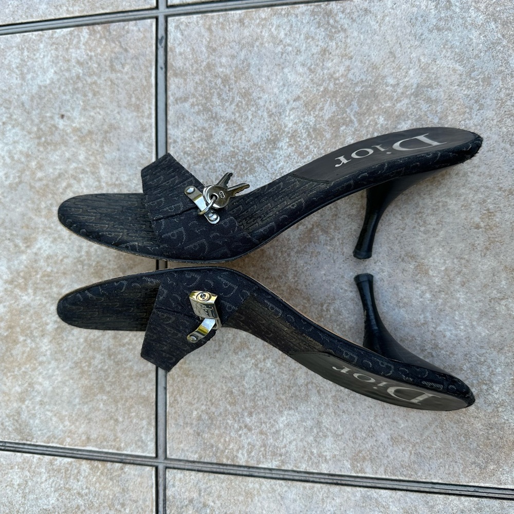 Vintage Dior Lock & Key Heels - Picture 11 of 16